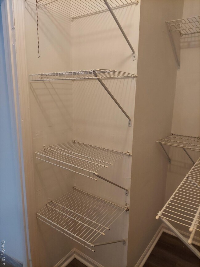 Building Photo - 50 Bon Aire Cir