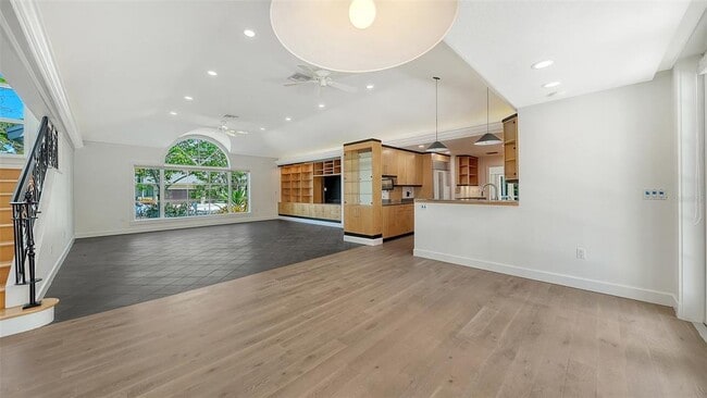 Building Photo - 1770 S Oval Dr