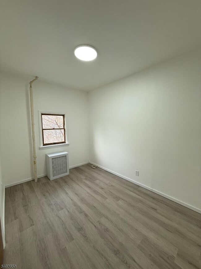 Building Photo - 740 Van Buren Ave