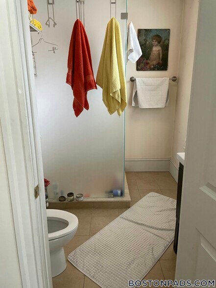 Building Photo - 30 Healey St