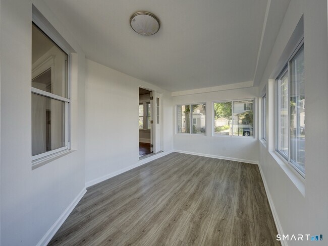 Building Photo - 16 Shoreham Rd