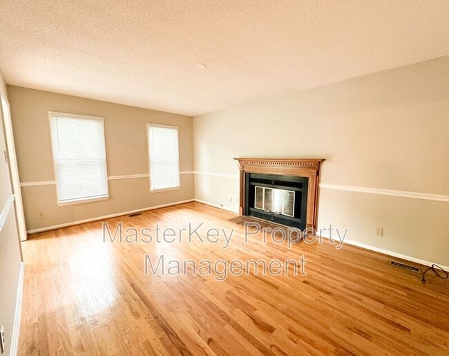 Building Photo - 3632 Manford Dr