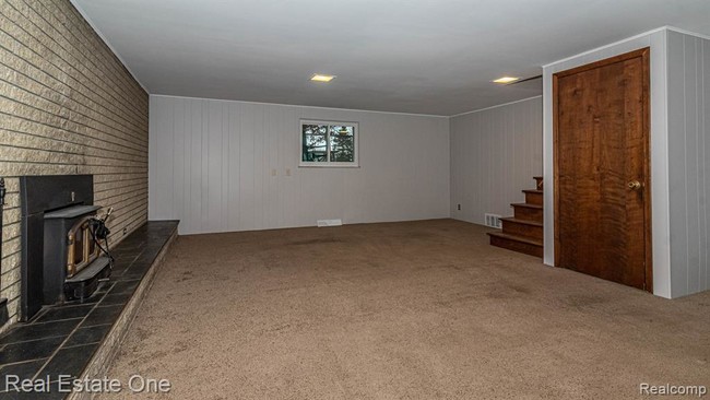 Building Photo - 8110 Rene Dr