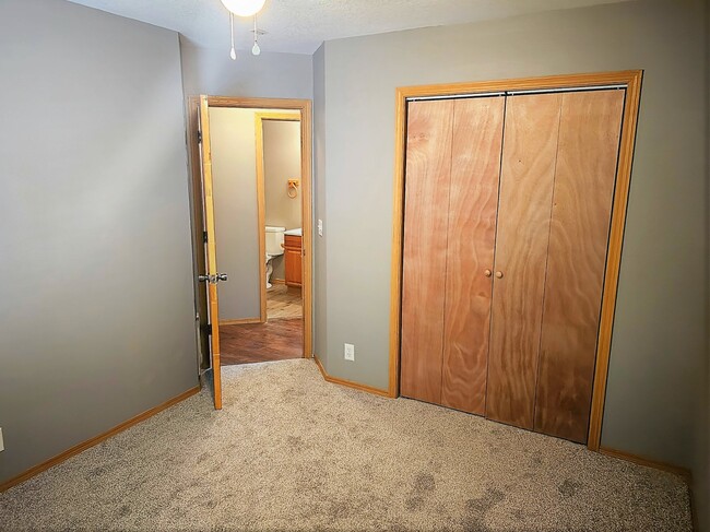 2nd Bedroom - 2231 S Willard Ave