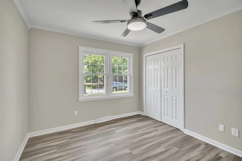 Building Photo - 120 Abbotsford Dr