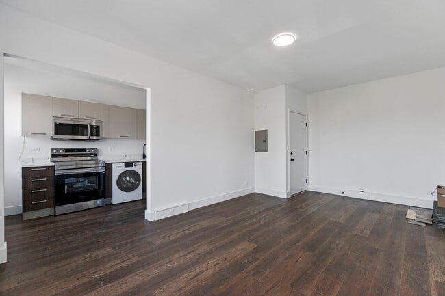 Building Photo - 1555 W Hollywood Ave