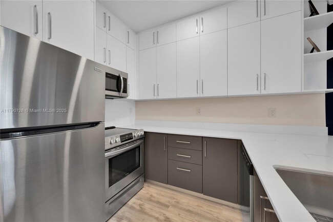 Building Photo - 1280 S Alhambra Cir