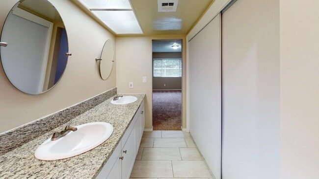 Building Photo - Coming Soon! Awesome 4/2 Single Story home in the heart of Loma Linda for Lease!