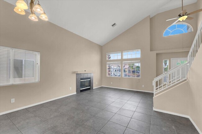 Building Photo - 4646 Spruce Oak Dr