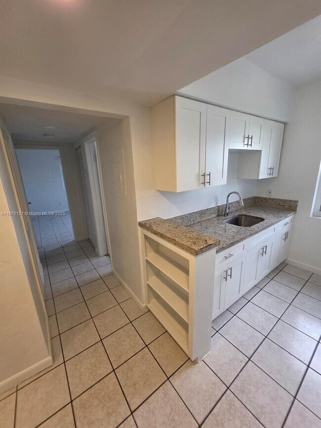Building Photo - 7610 Dickens Ave