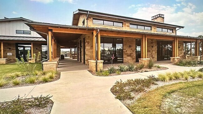 Building Photo - 21150 Boulder Flts
