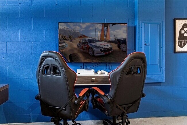 Building Photo - 1483 Rolling Fairway Dr