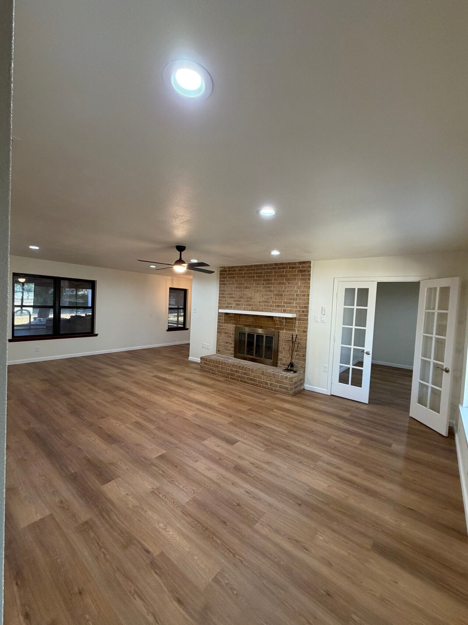 Building Photo - 319 Allen Dr