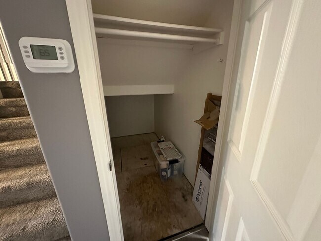 Building Photo - Cute and Cozy 2 Bed, 1.5 Bath Townhome in the Meadows!