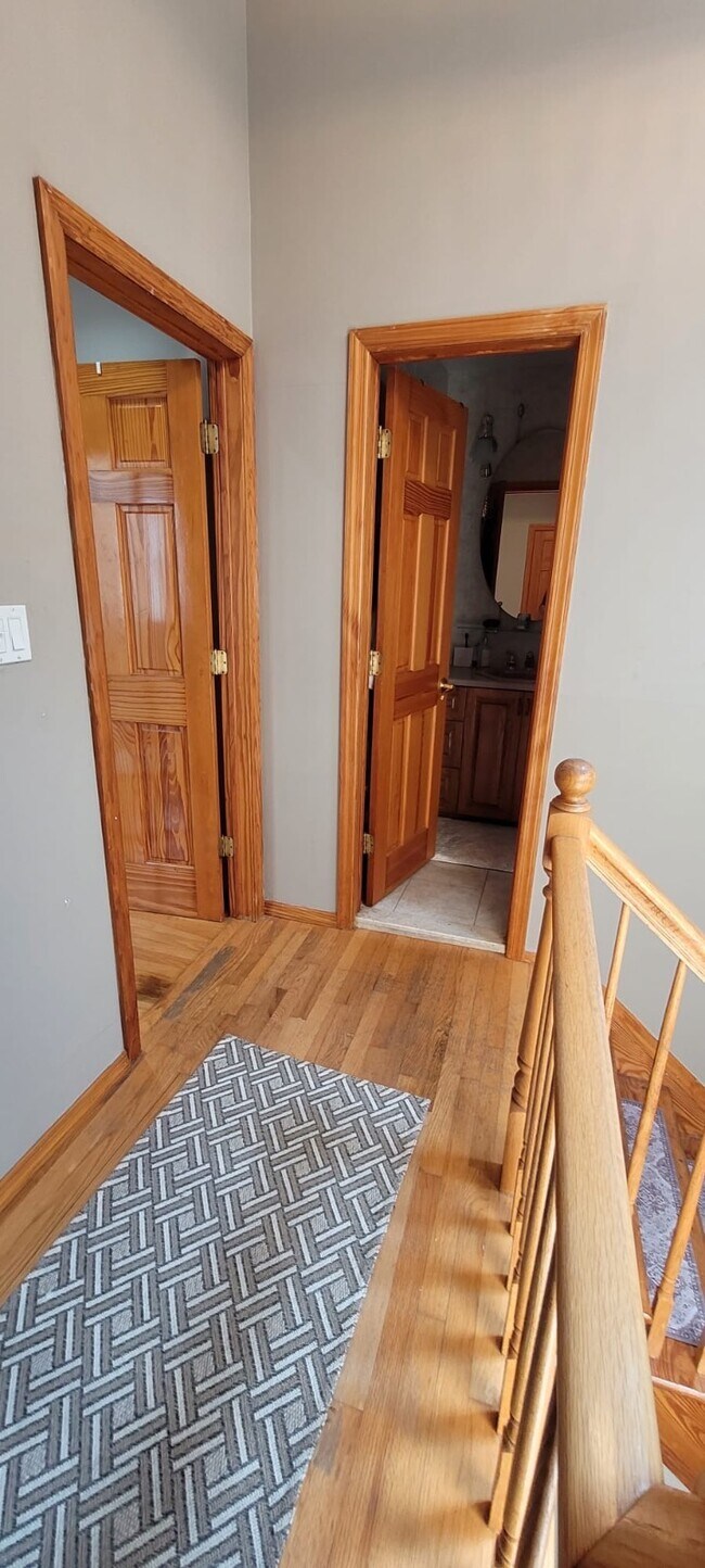 Building Photo - 6 Albergo Ct