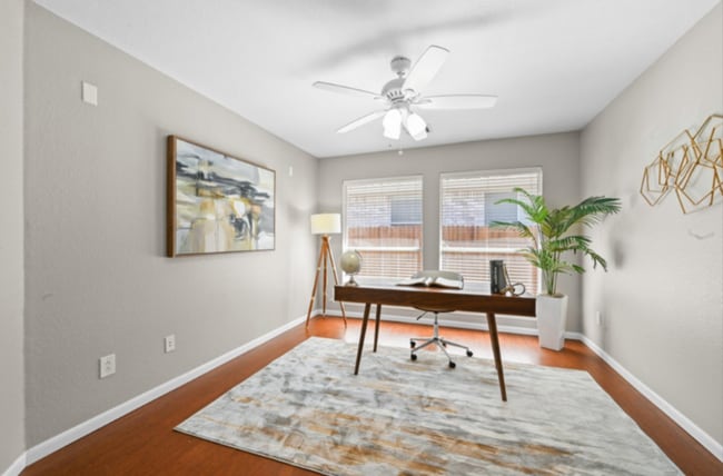 Building Photo - 905 Hunter's Creek Dr