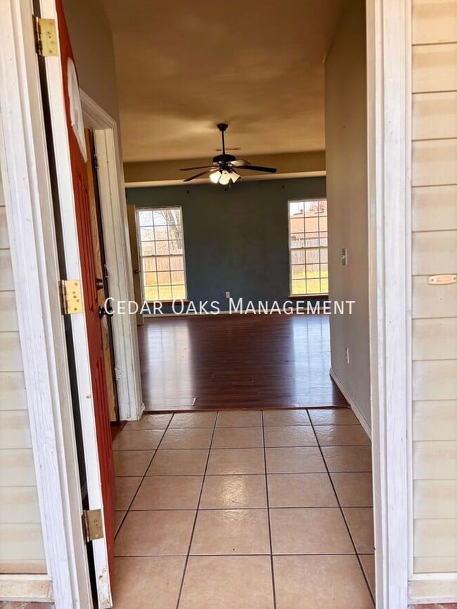 Building Photo - 2520 Mary Phelps Dr