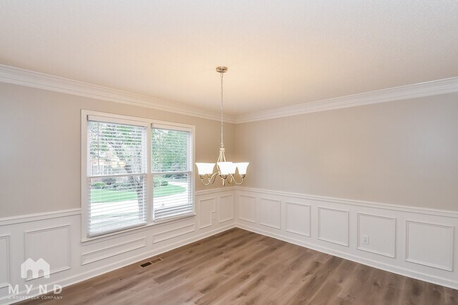 Building Photo - 103 Creekside Dr