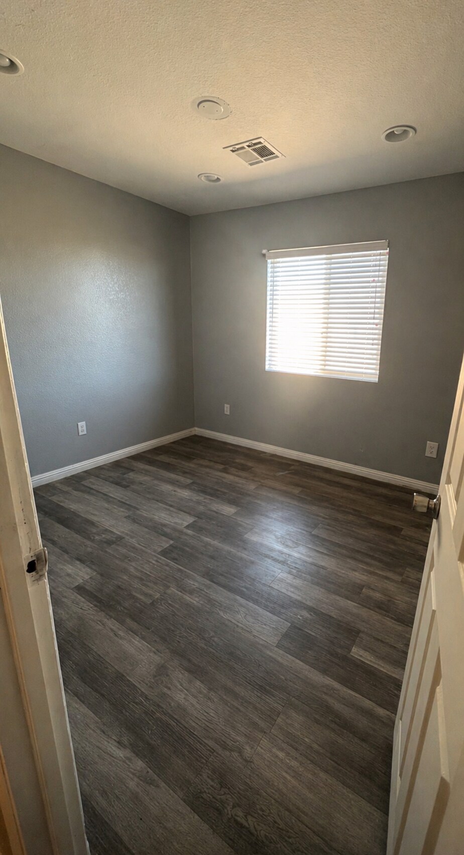 Building Photo - 43826 Adler Ave