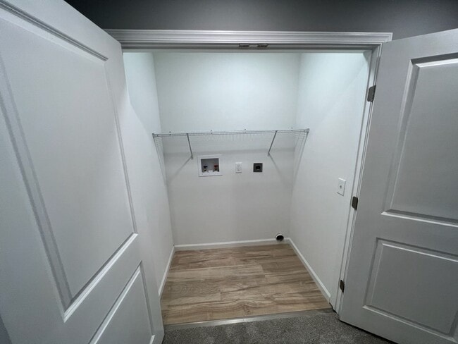 Building Photo - Awesome 3 bedroom 1.5 bath in Lower Macung...