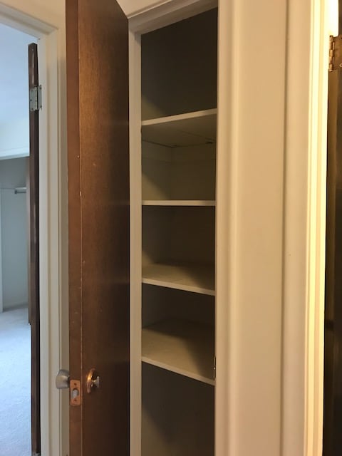 Building Photo - 634 W Foulke Ave