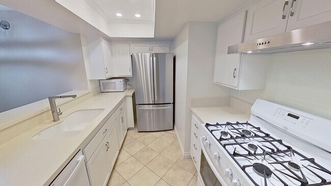 Primary Photo - 2 bed/ 2 bath Condo in Goleta-Eucalyptus G...