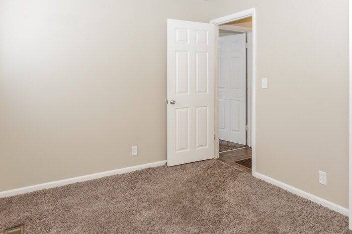 Building Photo - 3304 Reynolds Dr NW