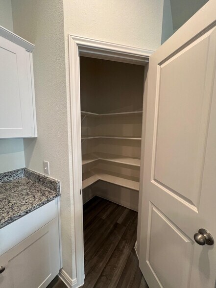 Pantry - 407 Estuary Dr