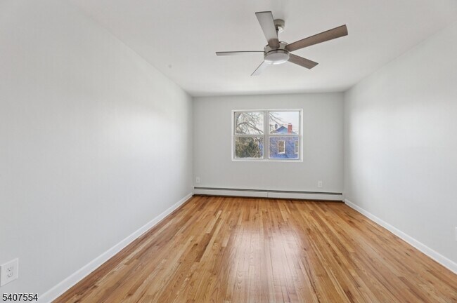 Building Photo - 94 Park Ave