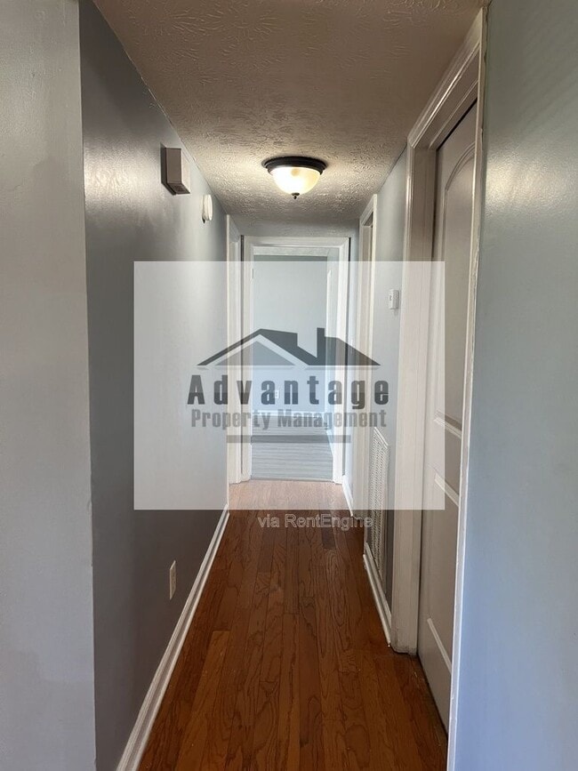 Building Photo - 9449 Cypress Ln