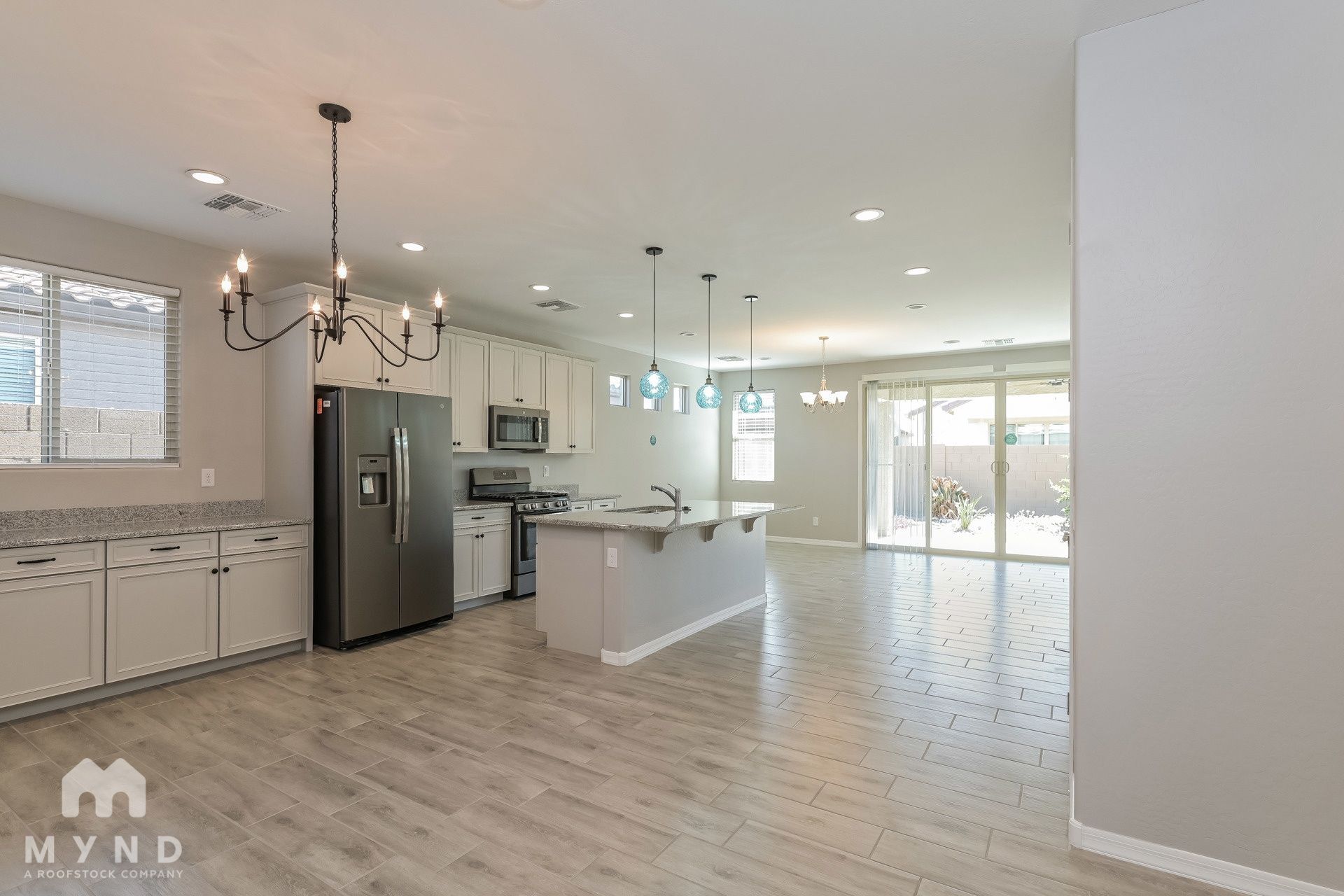 Building Photo - 20887 E Swan Dr
