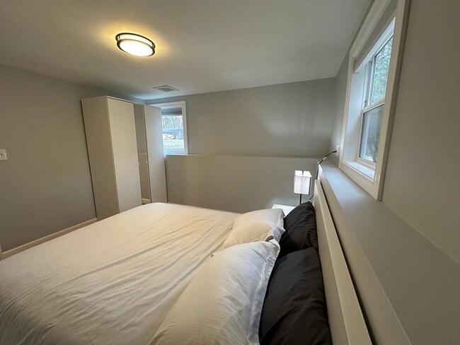 Building Photo - 456 Parsonage St