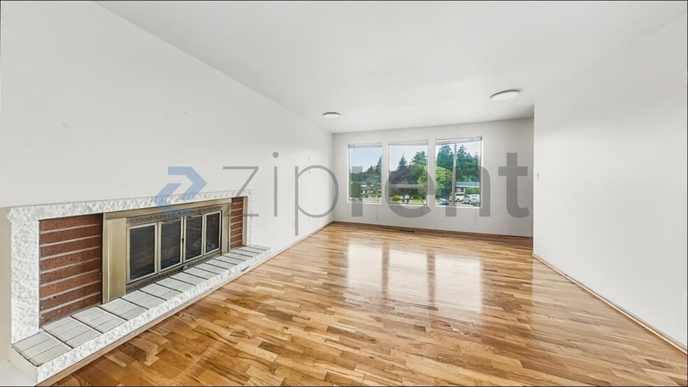 Building Photo - Unit