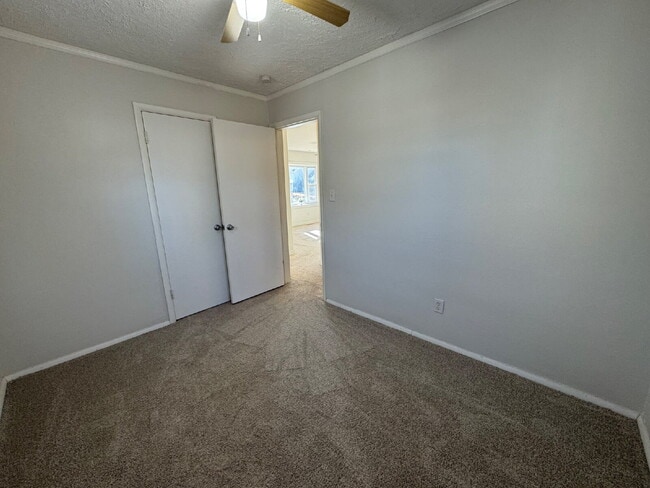 Building Photo - Hilltop 3 Bedroom 1 Bath with Garage Charm You’ll Fall in Love With!