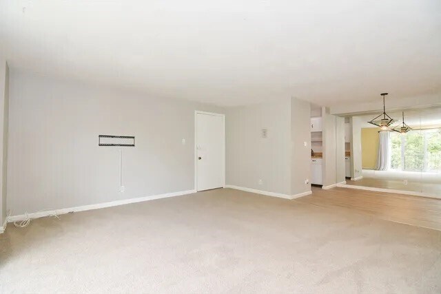 Building Photo - 101 Oak Ln