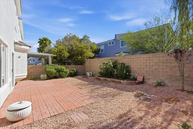 Building Photo - 236 Charming Ct