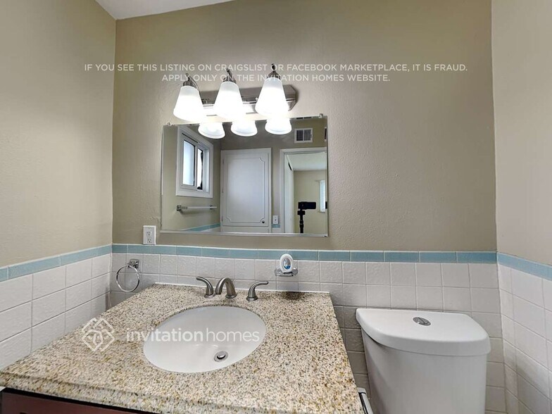 Building Photo - 10326 Pendleton St