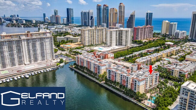 Building Photo - 17100 N Bay Rd