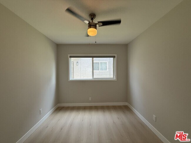 Building Photo - 1505 Cochran Ave