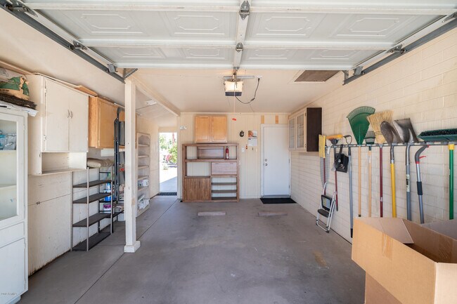 Building Photo - 12477 N Augusta Dr