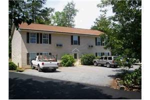 Primary Photo - 200 White Pine Dr