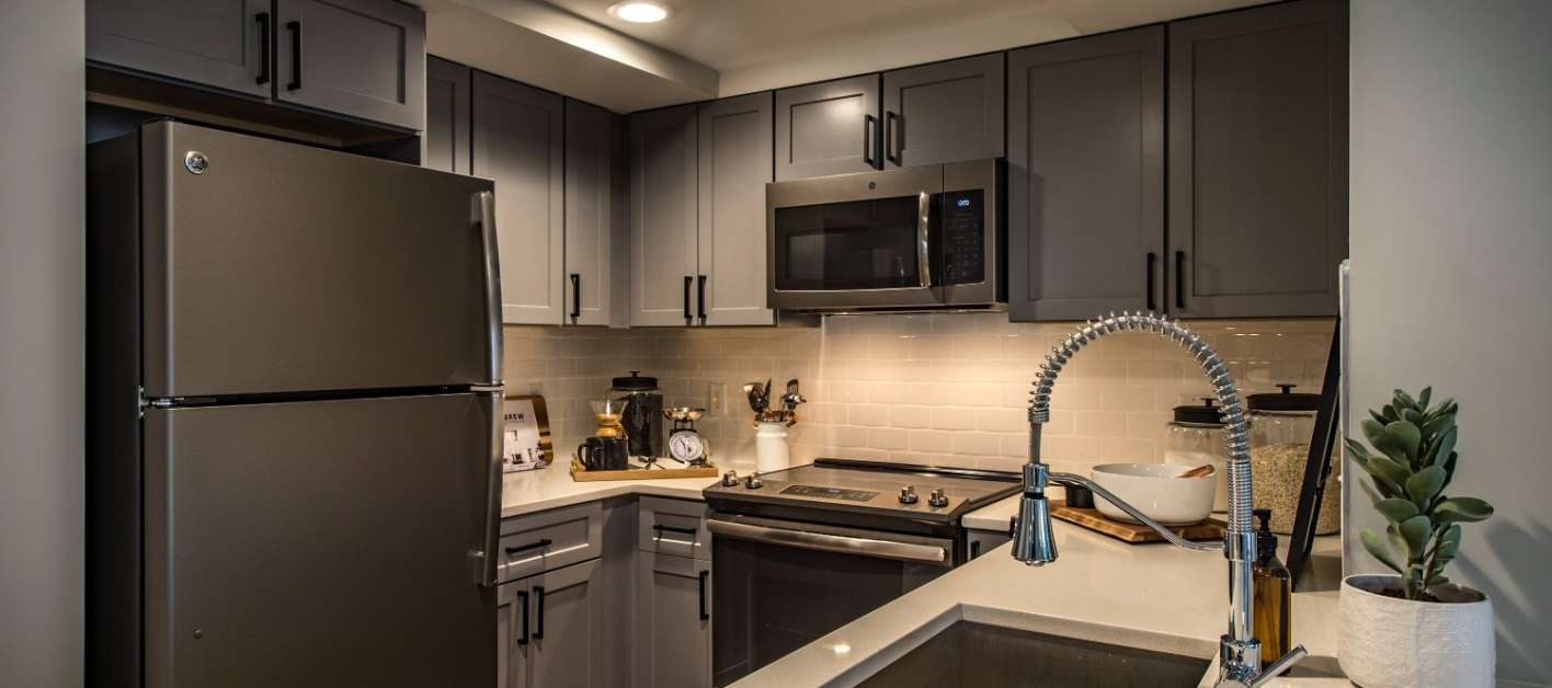 Building Photo - 30 Cambridge Park Dr. Unit 3131