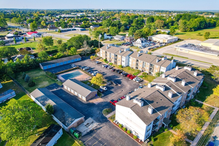 Building Photo - 2360 Wapakoneta Ave