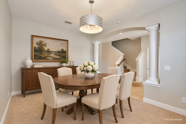 Building Photo - Beautiful 3/2.5 Spacious Townhome with a Private Courtyard and a 2 Car Garage in the Desirable Sa...