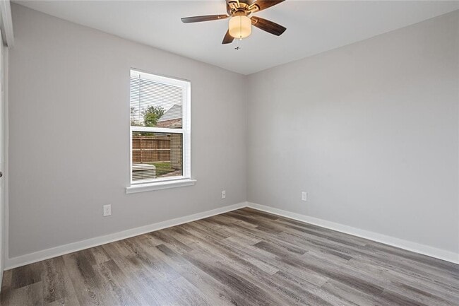 Building Photo - 4640 Orange Cir S