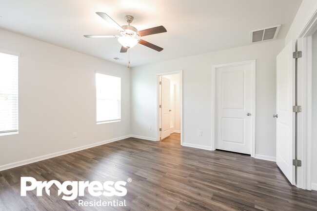 Building Photo - 851 S 851