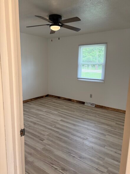 Building Photo - 5204 S College Dr