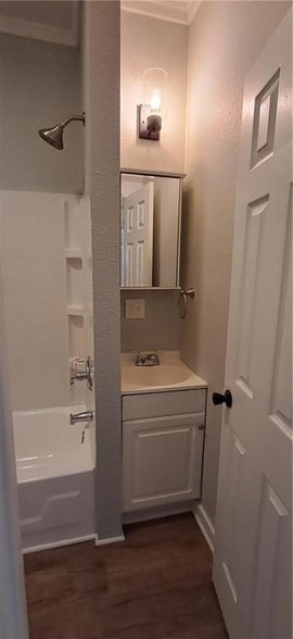 Building Photo - 221 E Colorado Ave