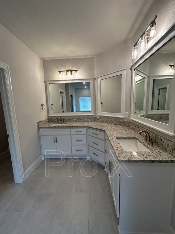 Building Photo - 2400 Salmon St