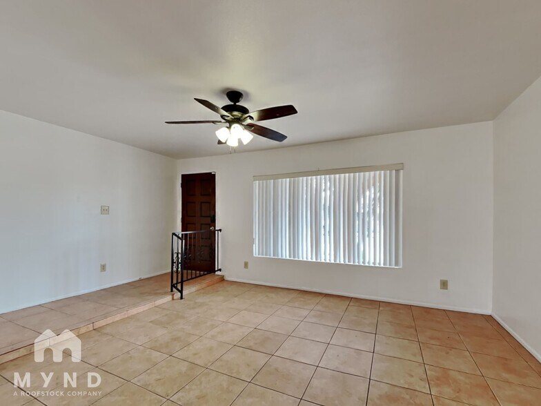 Building Photo - 3114 W Anderson Dr